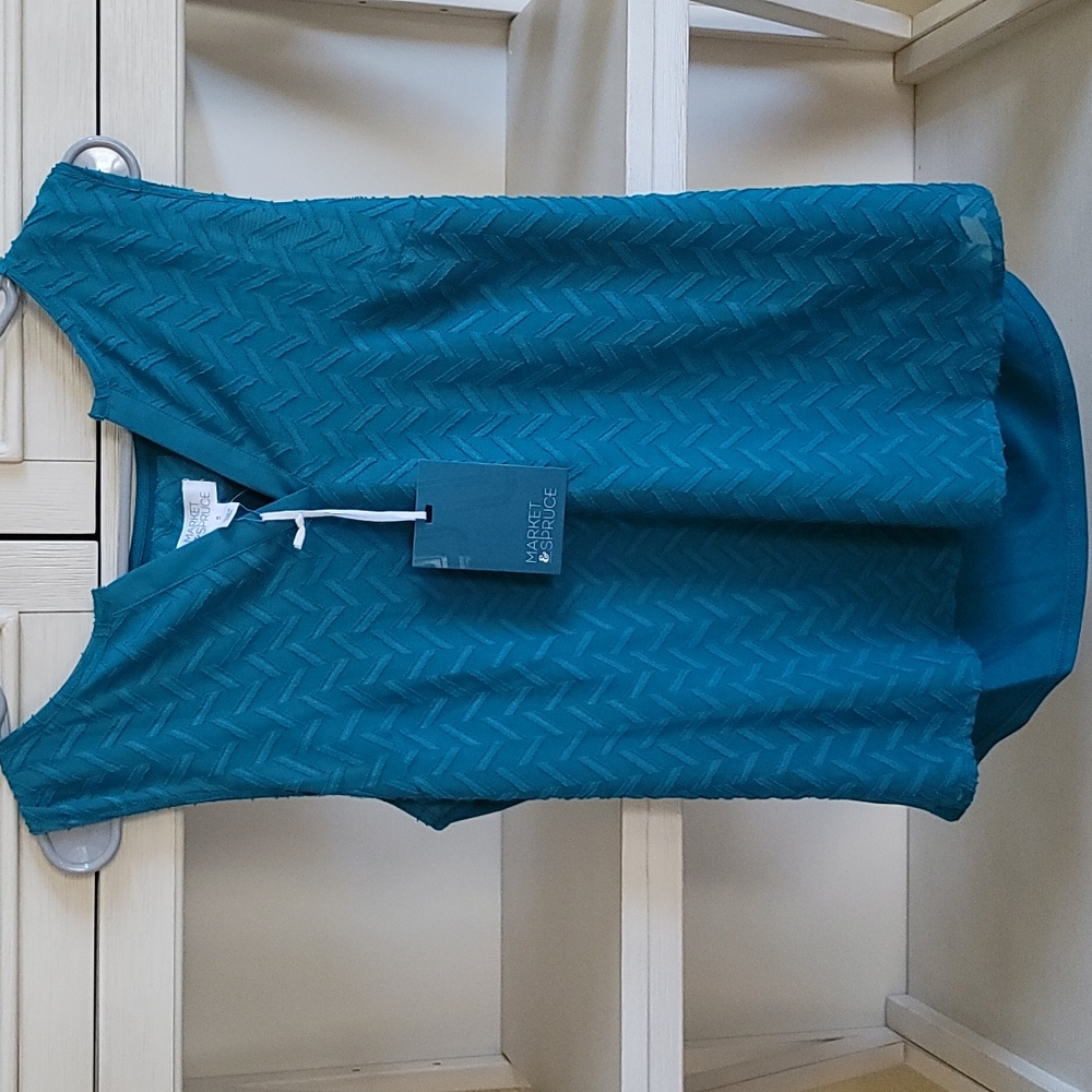 Market and Spruce Print Top